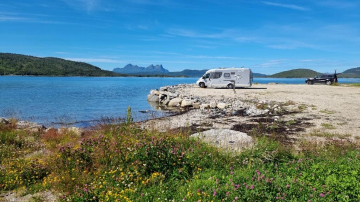 Ulvsvag Gjestgiveri Og Fjordcamping As Kültér fotó