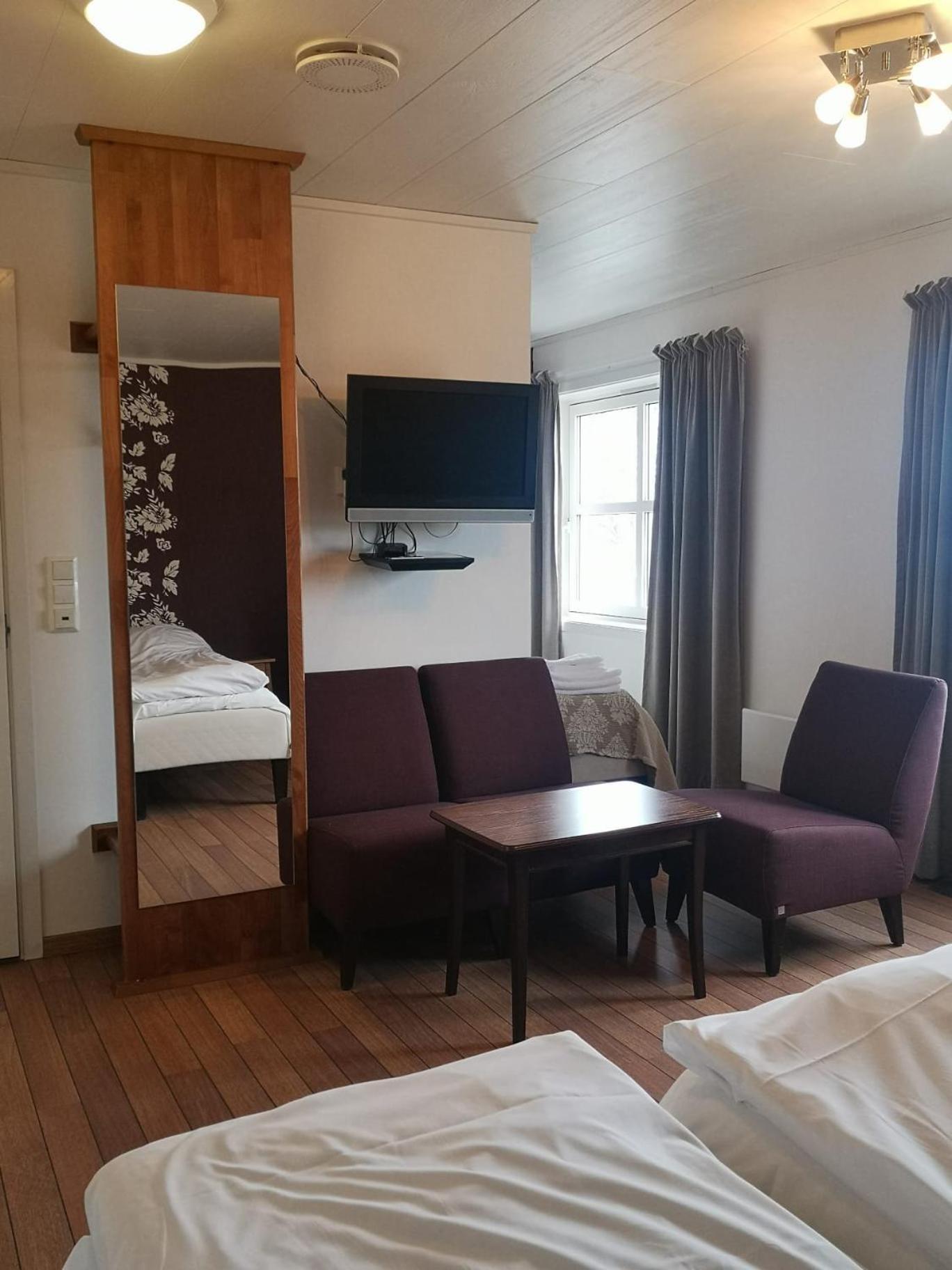 Ulvsvag Gjestgiveri Og Fjordcamping As Kültér fotó